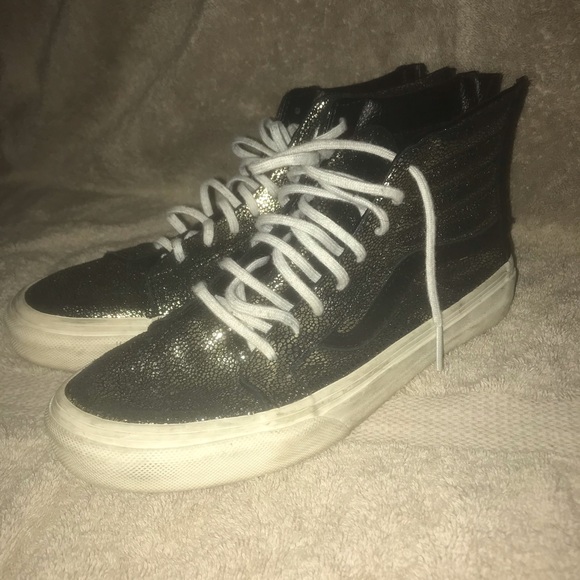 Woman’s Vans - Picture 2 of 4